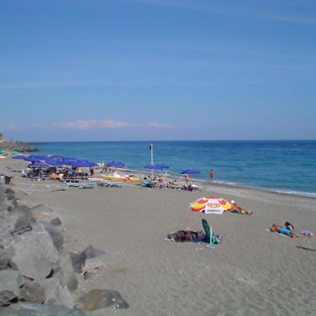 Ferienwohnung House Near The Beach Giardini-Naxos Exterior foto