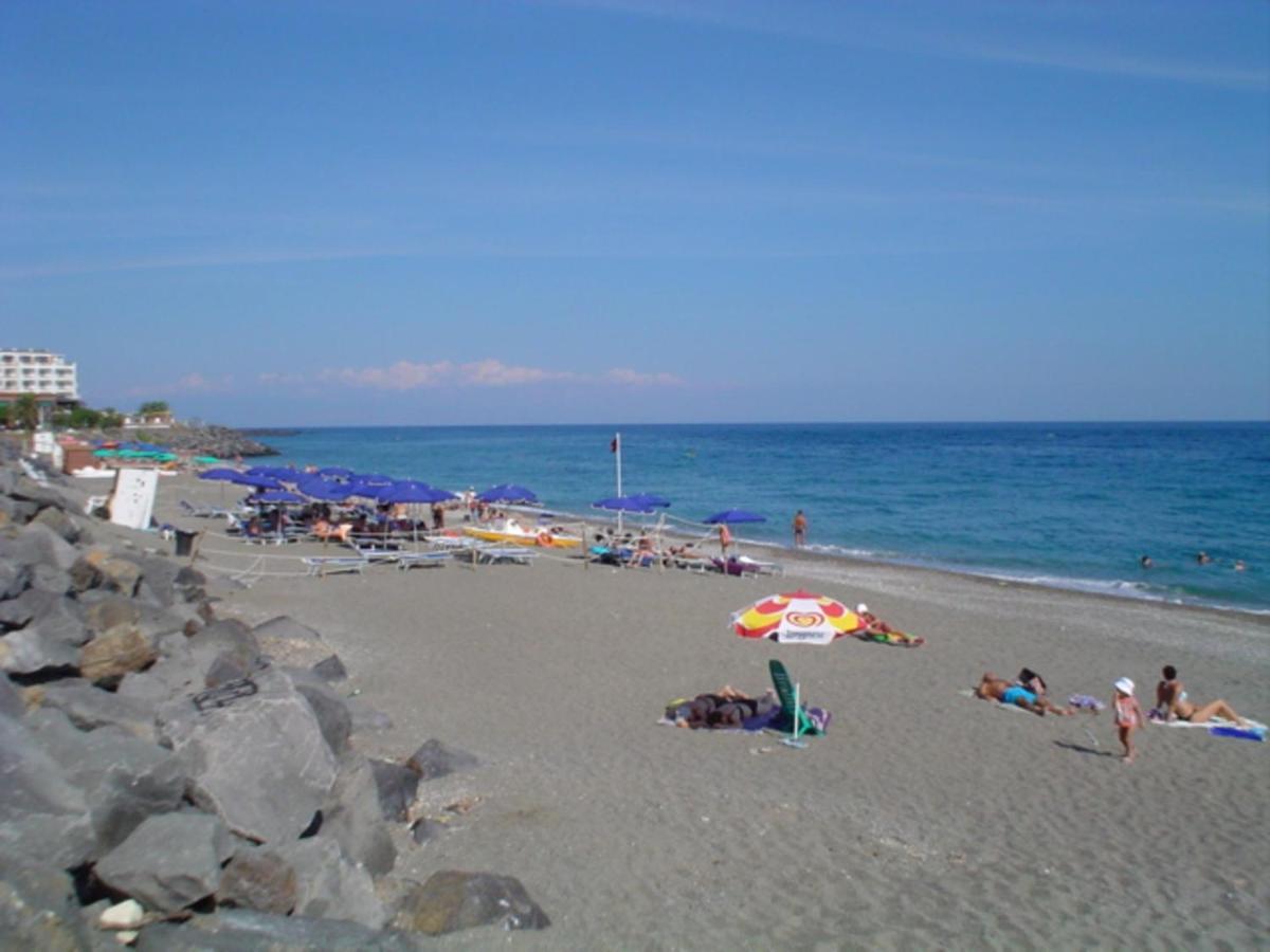 Ferienwohnung House Near The Beach Giardini-Naxos Exterior foto